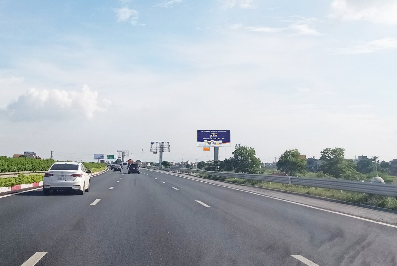 Hình ảnh Sơn Popa trên đường cao tốc Hà Nội - Lạng Sơn